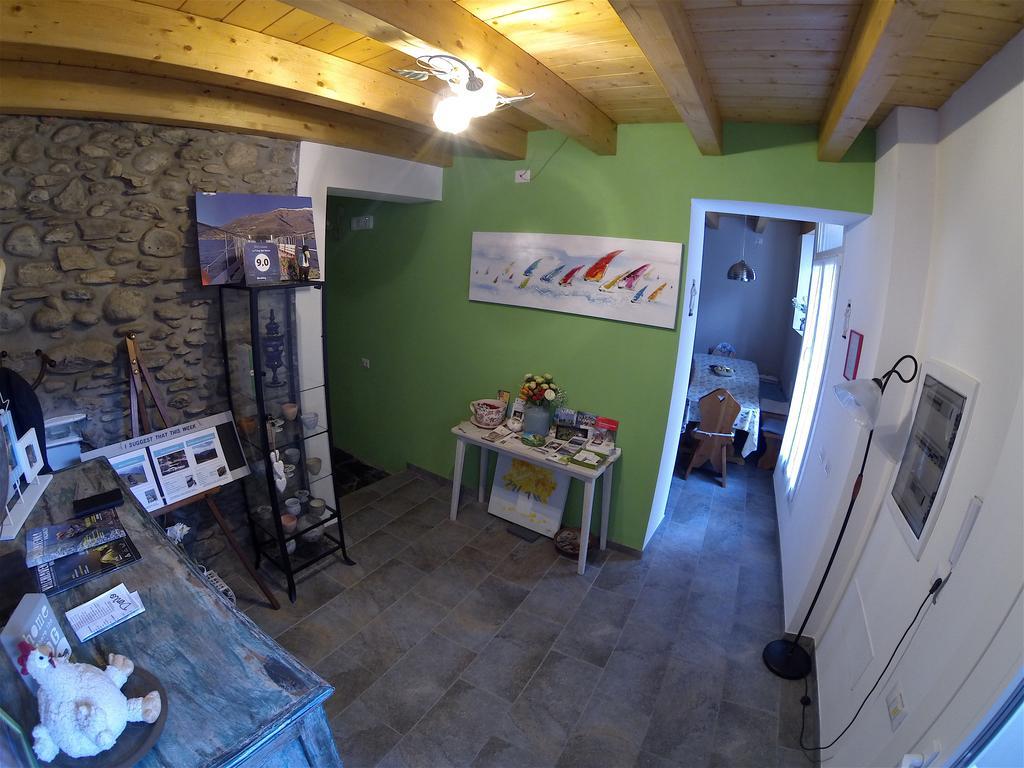 La Casa Sul Sasso Hotel Dervio Bagian luar foto