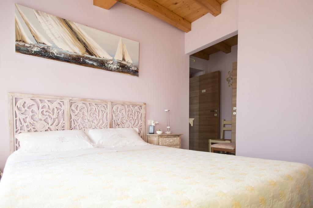 La Casa Sul Sasso Hotel Dervio Bagian luar foto